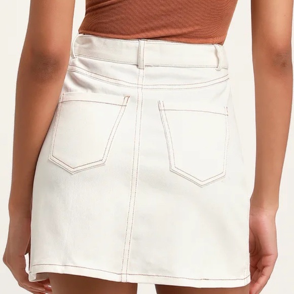 NWOT Lulu’s Beeler White Belted Denim Mini Skirt - Picture 3 of 15